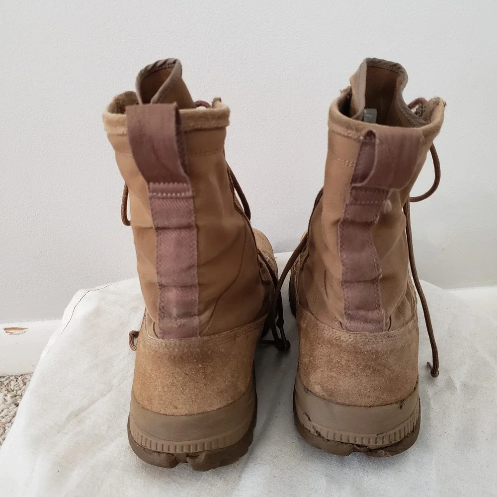 Nike Special Field 8